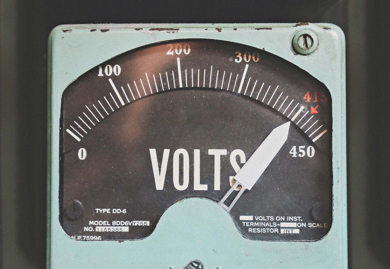 A scale measuring the amount of volts